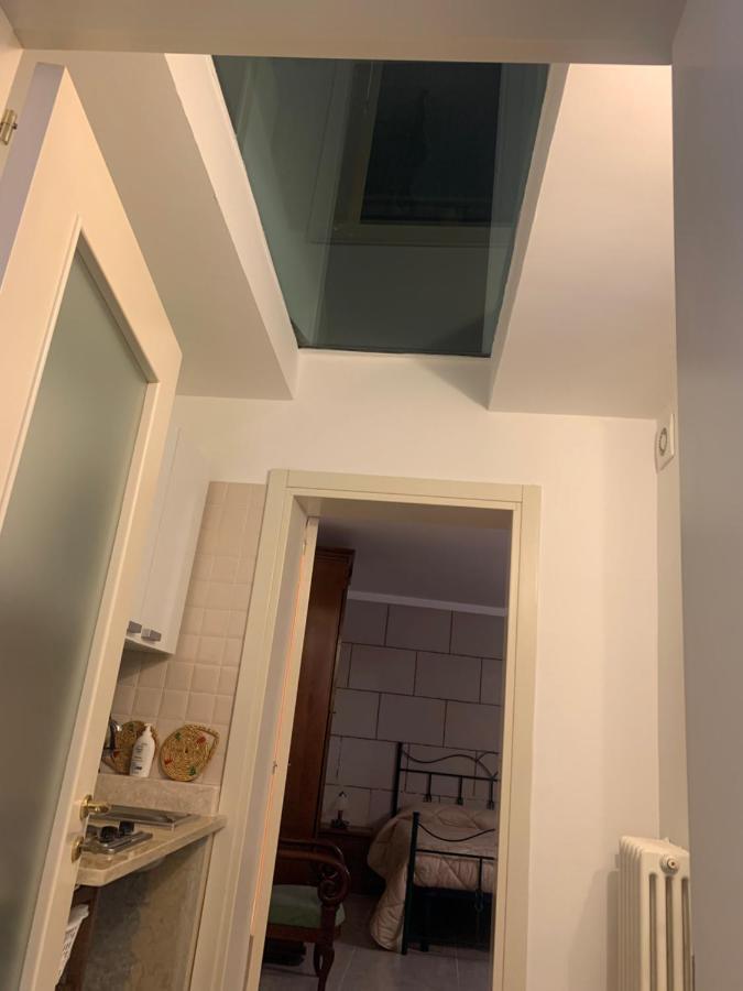 דירות לצ'ה La Casa Di Stefania 2 Centro Storico מראה חיצוני תמונה
