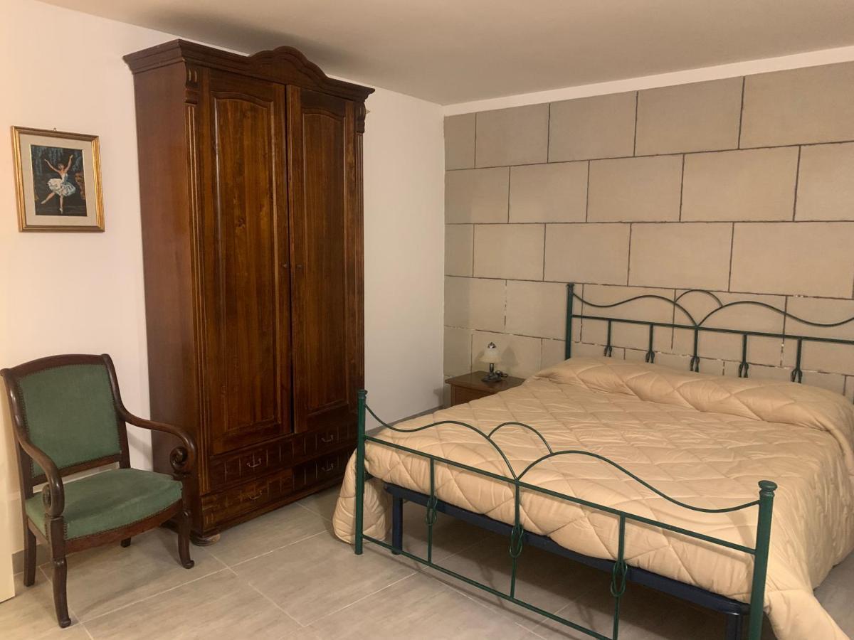דירות לצ'ה La Casa Di Stefania 2 Centro Storico מראה חיצוני תמונה