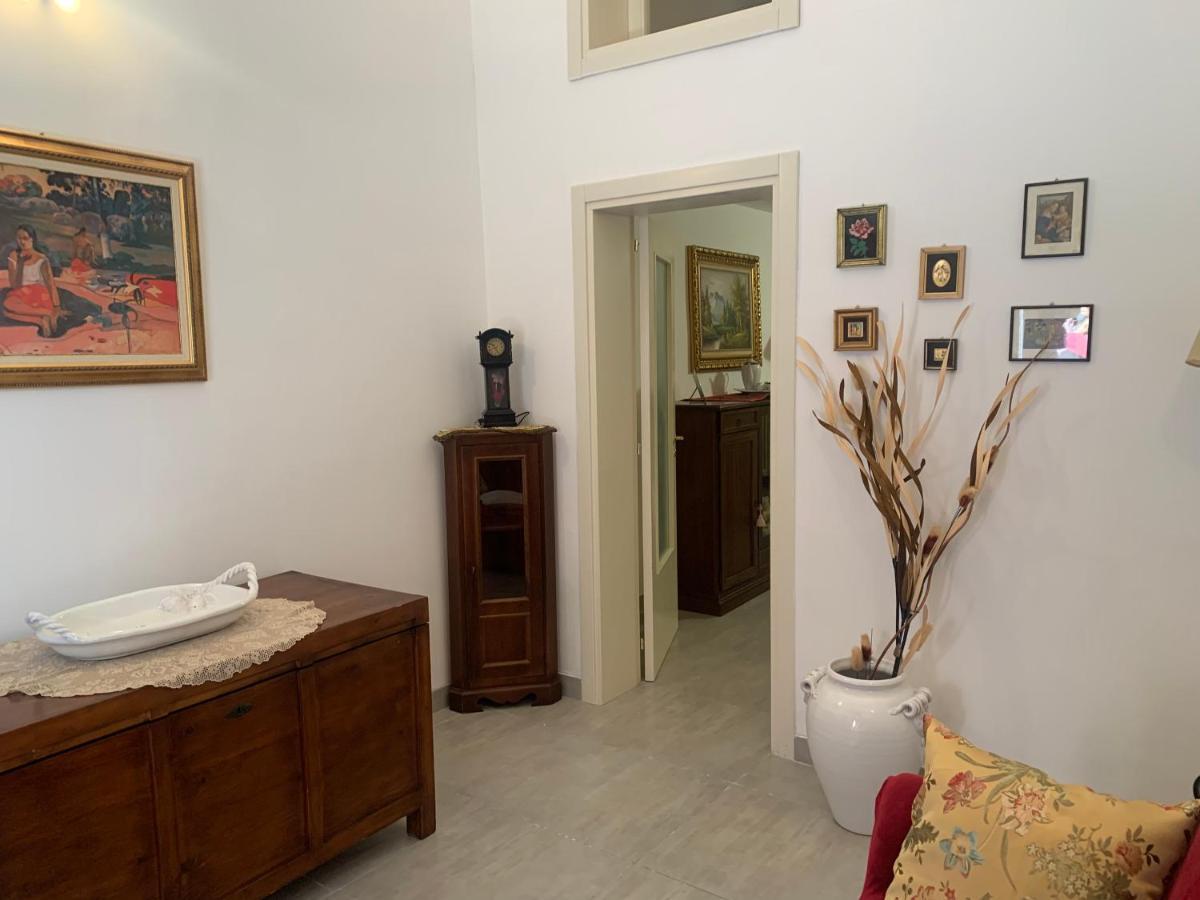 דירות לצ'ה La Casa Di Stefania 2 Centro Storico מראה חיצוני תמונה