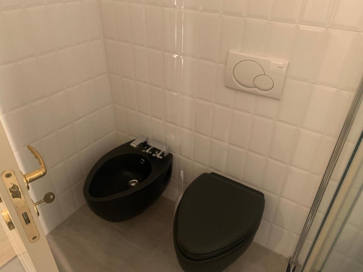 דירות לצ'ה La Casa Di Stefania 2 Centro Storico מראה חיצוני תמונה