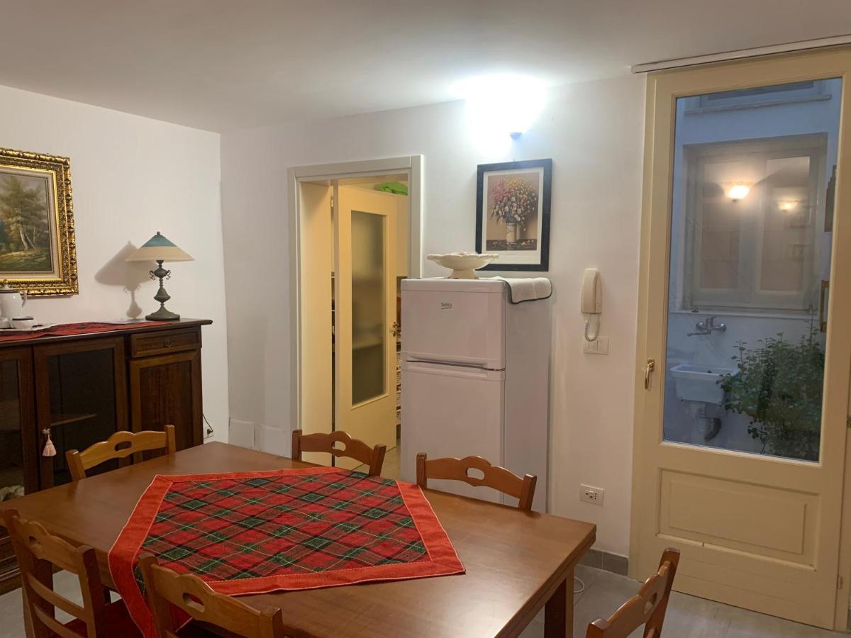 דירות לצ'ה La Casa Di Stefania 2 Centro Storico מראה חיצוני תמונה
