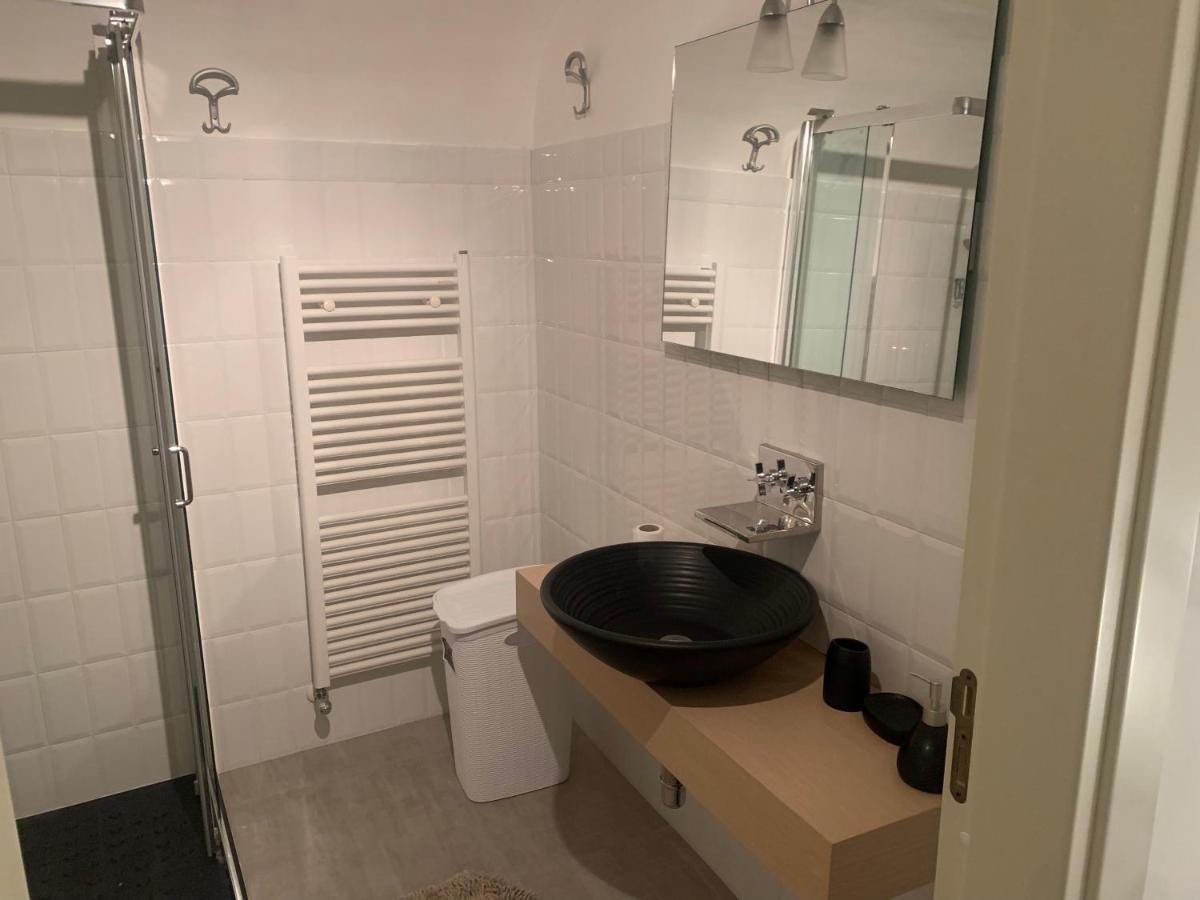 דירות לצ'ה La Casa Di Stefania 2 Centro Storico מראה חיצוני תמונה